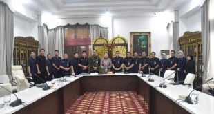 Direktur RSUD Siti Fatimah, dr Syamsuddin Isaac audiensi dengan Pj Gubernur Sumsel, Agus Fatoni di Griya Agung, Kamis (13/10/2023). Foto : Humas Pemprov Sumsel.