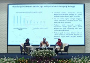 Para pembicara pada acara desiminasi LPP Sumsel di The Exelton Hotel Palembang, Rabu (18/10/2023). Foto : Sumselheadline/Pitria