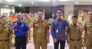 Asisten Administrasi Umum Pemkab Muba, Syafaruddin membuka sosialisasi program BPJS Ketenagakerjaan non ASN, Rabu (25/10/2023). Foto : Dinkominfo Muba.