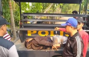 Rohim (22) nyaris tewas diamuk massa saat kepergok mau curi motor di Bukitlama Palembang, Minggu (29/10/2023). Foto : Sumselheadline/Ela
