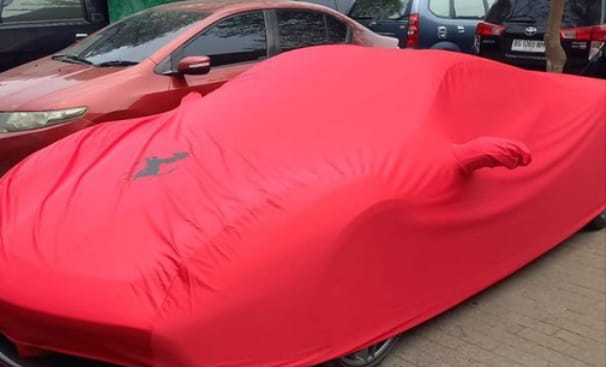 Sebuah mobil ferrari diamankan Polrestabes Palembang karena ikut kebut-kebutan liar dalam kota, Selasa (17/10/2023). Foto : Sumselheadline/Ela.