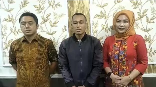 Yongki, diperiksa polisi karena menyebar hoax tentang beras plastik di Muaraenim, Minggu (29/10/2023). Foto : Sumselheadline/Ela.