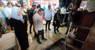 Komisi 2 DPRD Kota Palembang, Perumda Pasar dan PT BRC tinjau Pasar 16 Ilir Palembang, Selasa (17/10/2023). Foto : Sumselheadline/Pitria.