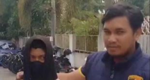Seorang pemalak sopir truk di kawasan Macan Lindungan, ditangkap polisi, Minggu (22/10/2023). Foto : Sumselheadline/Ela.