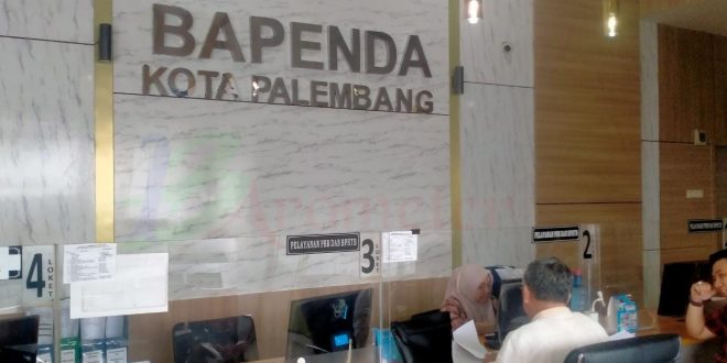Suasana di ruang pelayanan Bapenda Palembang. Foto : Sumselheadline/Pitria