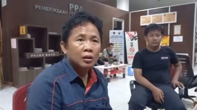 Agus, sopir yang dikeroyok pemalak di kawasan BKB Palembang, Sabtu (4/11/2023). Foto : Sumselheadline/Ela