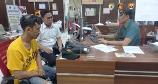 Riki, warga Gandus melapor atas pengeroyokan dirinya ke Polrestabes Palembang, Jumat (10/11/2023). Foto : Sumselheadline/Ela