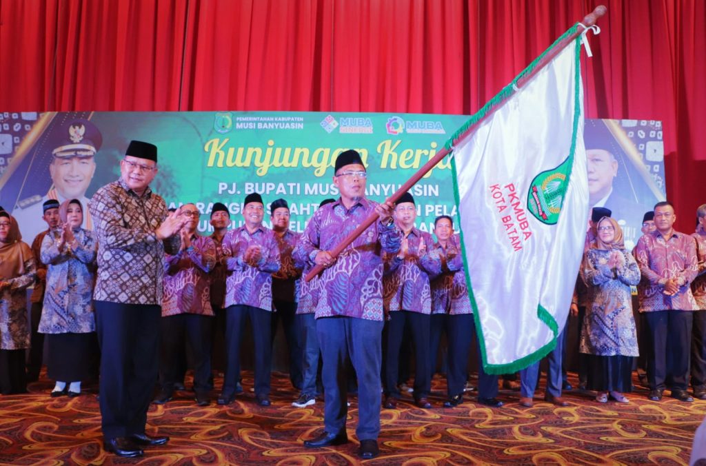 Pj Sekda Muba, Musni Wijaya menghadiri silaturahim anggota Ikatan Keluarga Muba di Kota Batam, Minggu (12/11/2023). Foto : Dinkominfo Muba