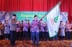 Pj Sekda Muba, Musni Wijaya menghadiri silaturahim anggota Ikatan Keluarga Muba di Kota Batam, Minggu (12/11/2023). Foto : Dinkominfo Muba