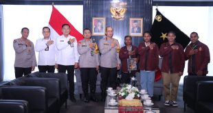 Kapolda Sumsel, Irjen Pol A Rachmat Wibowo menerima silaturrahim komunitas mahasiswa asal Papua, Senin (13/11/2023). Foto : Sumselheadline/Ela.