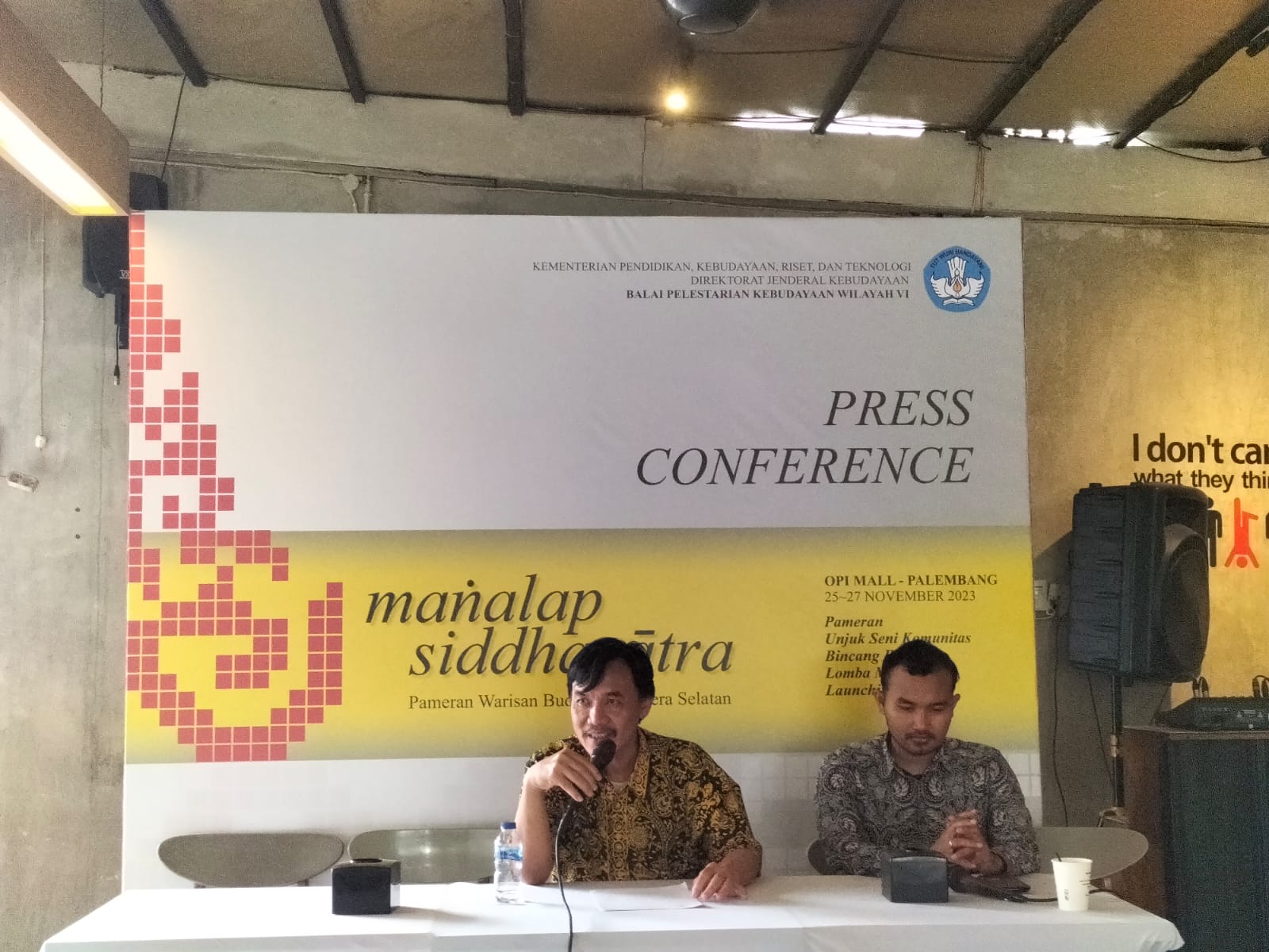 Kepala Balai Pelestarian Kebudayaan Wilayah VI, Kristanto Januardi saat press cobfrence, Jumat (24/11/2023). Foto : Sumselheadline/Pitria