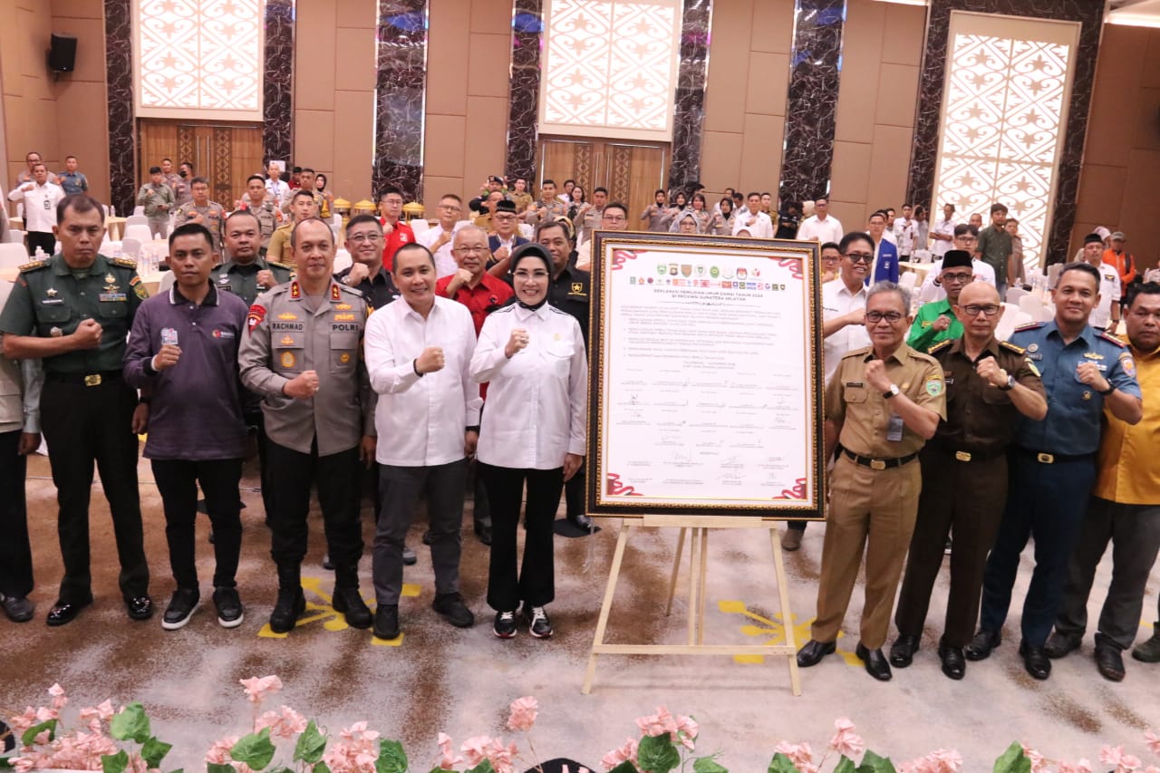 Deklarasi pemilu damai di Golden Sriwijaya Building, Palembang, Senin (27/11/2023). Foto : Sumselheadline/Ela.