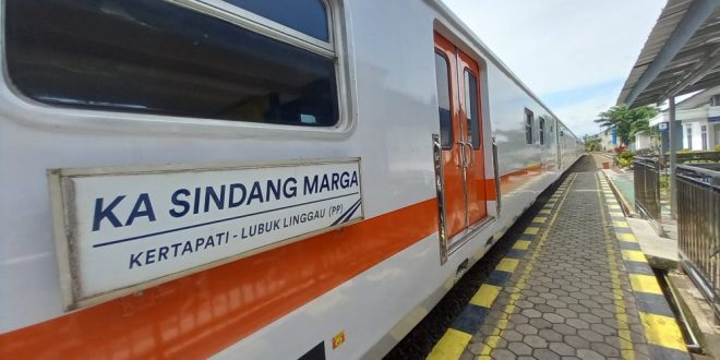 Kereta api sindang marga Palembang-Lubuklinggau. Foto : Dok PTKA.
