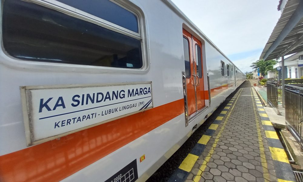 Kereta api sindang marga Palembang-Lubuklinggau. Foto : Dok PTKA.