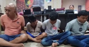 Para pelaku perampokan toko emas di PALI, ditangkap tim Polda Sumsel, Selasa (7/11/2023). Foto : Sumselheadline/Ela.