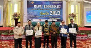 Kantor Imigrasi Palembang menerima penghargaan dari Kanwil Kemenag Sumsel, Jumat (17/11/2023). Foto : Sumselheadline/Ela.