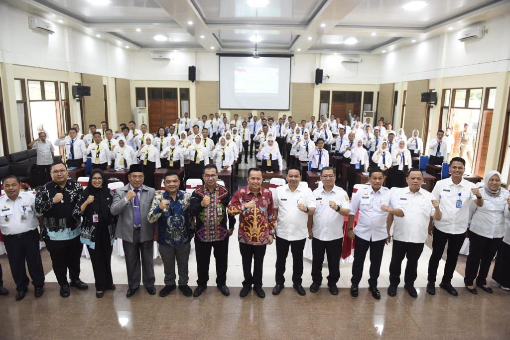 Pj Gubernur Sumsel, Agus Fatoni di Aula Putri Kembang Dadar Kantor Badan Pengembangan Sumber Daya Manusia Daerah  (BPSDMD) Provinsi Sumsel, Rabu (1/11/2023). Foto : Humas Pemprov Sumsel.
