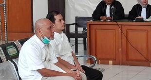 Lauren Sianipar dan Bukti Oktarita saat menjalani sidang vonis di PN Tipikor Palembang, Selasa (28/11/2023). Foto : Sumselheadline.com.