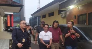 Tim Jatanrans Polda Sumsel menangkap Mintarsa, pelaku pembacokan warga Rantau Bayur, Sabtu (4/11/2023). Foto : Sumselheadline/Ela.
