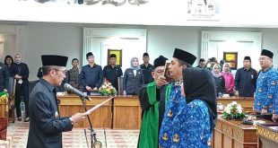 Pj Walikota Palembang, Ratu Dewa melantik PPPK di ruang parameswara Pemkot Palembang, Jumat (8/12/2023). Foto: Sumselheadline/Pitria