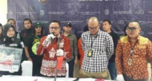 Tim penyidik Polda Sumsel press rilis penangkapan pembunuhan korban Ilham, Jumat (8/12/2023). Hadir juga pelaku Keken. Foto: Sumselheadline/Ela.