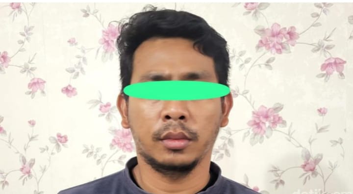 IA (35), pelaku penamparan anak di halaman masjid dibekuk polisi, Sabtu (9/12/2023). Foto: Sumselheadline/Ela.