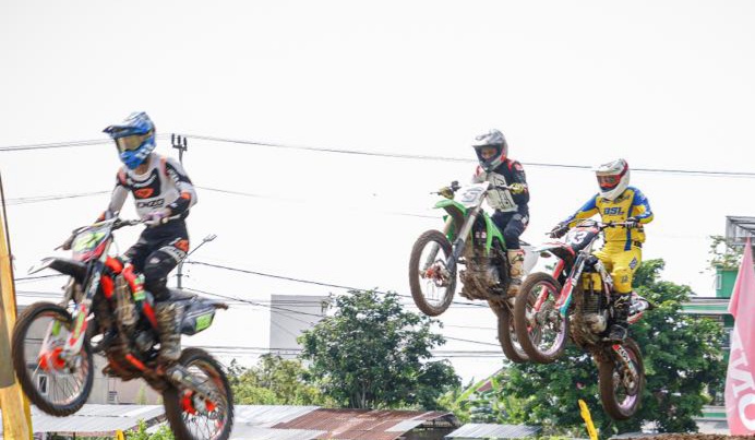 Para peserta grastrack Bupati Muba Cup, Minggu (10/12/2023). Foto: Dinkominfo Muba.