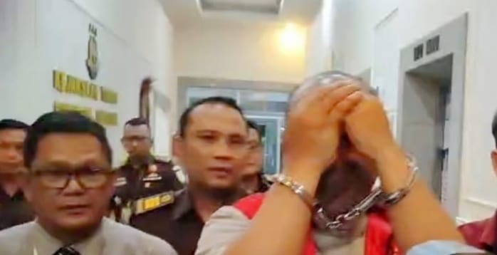 Edi Kurniawan, oknum ASN yang ditahan Kejati Sumsel atas kasus gratifikasi, Selasa (19/12/2023). Foto: Sumselheadline/Ela