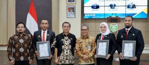 Sekda Sumsel, Supriyono saat menutup Diklat Kepemimpinan Administrator Angkatan 3 Pemprov Sumsel, Jumat (22/12/2023). Foto: Humas Pemprov Sumsel.