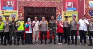 Kapolrestabes Palembang, Kombes Pol Harryo Sugihartono saat meninjau posko Nataru, Minggu (24/12/2023). Foto: Sumselheadline/Ela
