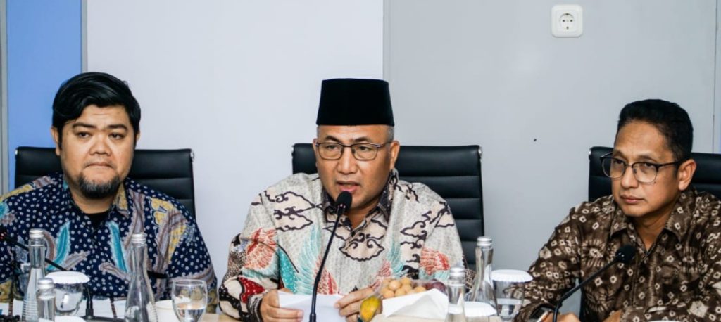 Pj Bupati Muba, Apriyadi saat ikut RUPS PT Metro Muba, Rabu (27/12/2023). Foto: Dinkominfo Muba.