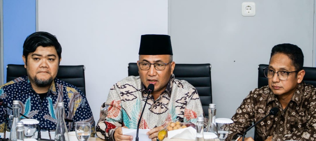 Pj Bupati Muba, Apriyadi saat ikut RUPS PT Metro Muba, Rabu (27/12/2023). Foto: Dinkominfo Muba.