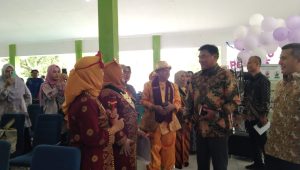 Kepala Dinas Pendidikan dan Kebudayaan Dr Iskandar Syahrianto MH, membuka kegiatan Lokakarya 7 “Panen Hasil Belajar” Program Guru Penggerak Angkatan 8 Kabupaten Musi Banyuasin, Minggu (3/12/2023) di Aula SMP Negeri 6 Unggul Sekayu. Foto : Dinkominfo Muba.