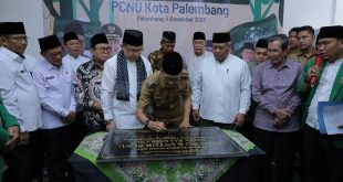 Pj Walikota Palembang, H Ratu Dewa meresmikan Kantor PC NU Palembang di Kecamatan Alang-alang Lebar Palembang, Senin (4/12/2023). Foto : Dinkominfo Palembang.