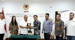 Ketum KONI pusat, Letjen TNI (purn) Marciano Norman bersama pimpinan PT Hega Tuju Raya, kersama penyediaan lampu sarana olahraga dan venue, Rabu (10/1/2024). Foto: Humas KONI pusat.