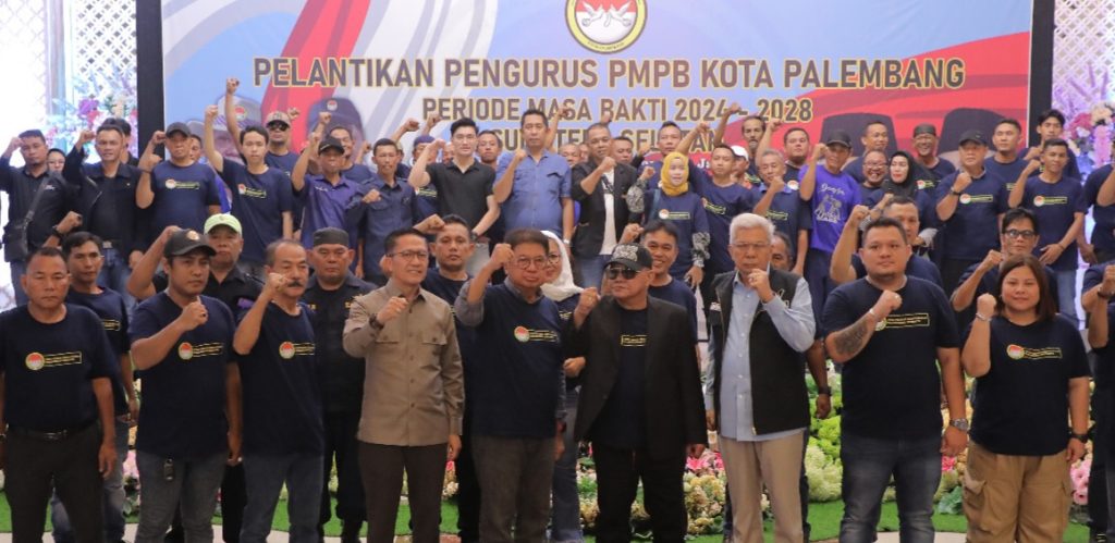 Pj Walikota Palembang, Ratu Dewa bersama para pengurus PMPB Palembang, Kamis (24/1/2024). Foto: Sumselheadline/Pitria.