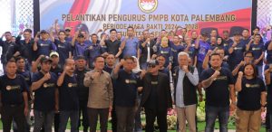 Pj Walikota Palembang, Ratu Dewa bersama para pengurus PMPB Palembang, Kamis (24/1/2024). Foto: Sumselheadline/Pitria.