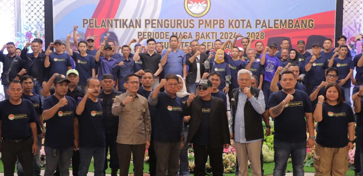 Pj Walikota Palembang, Ratu Dewa bersama para pengurus PMPB Palembang, Kamis (24/1/2024). Foto: Sumselheadline/Pitria.