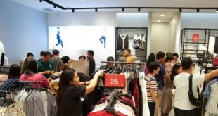Suasana belanja di Palembang Indah Mal. Foto: Dok PIM