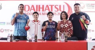 Apriyani/Fadia, dan Chico saat jumpa pers di Jakarta, Senin (22/1/2024). Foto: IG PB PBSI.