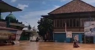 Sejumlah desa di Kabupaten Muratara mengalami banjir. Bahkan sejumlah faslitas jembatan dikabarkan putus. Foto: screenshot medsos.