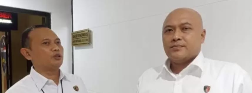 Wakil Direktur Ditreskrimsus Polda Sumsel AKBP Witdiardi SIK MH saat diwawancarai, Senin (8/1/2024). Foto: Sumselheadline/Ela