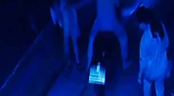 Video aksi begal payudara di Bukit Baru, Palembang, Sabtu (27/1/2024) malam. Foto: screenshot medsos.