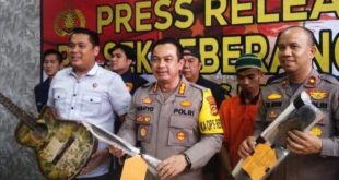 Kapolrestabes Palembang, Kombes Pol Harryo Sugihhartono didampingi Kasat Reskrim, AKBP Haris Dinzah dan Kapolsek SU I, Kompol Alex Andriyan, saat press release, Jumat (19/1/2024). Foto: Sumselheadline/Ela.