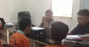 Nusfi Harwin (28) dan Abdul Rahman (31) ditangkap Jatanras Polda Sumsel, karena tadah motor curian, Sabtu (27/1/2024). Foto: Sumselheadline/Ela.
