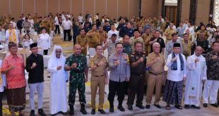 Pj Walikota Palembang dan Forkomfinda serta sejumlah elemen lainnya, deklarasi pemilu damai, Senin (29/1/2024). Foto: Sumselheadline/Pitria.
