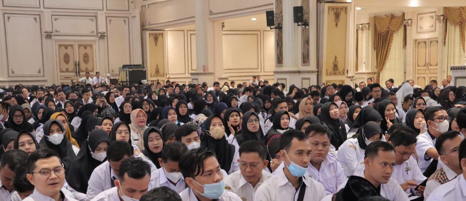 Para honorer yang dilantik tahun 2022 lalu. Foto: Dok Sumselheadline.