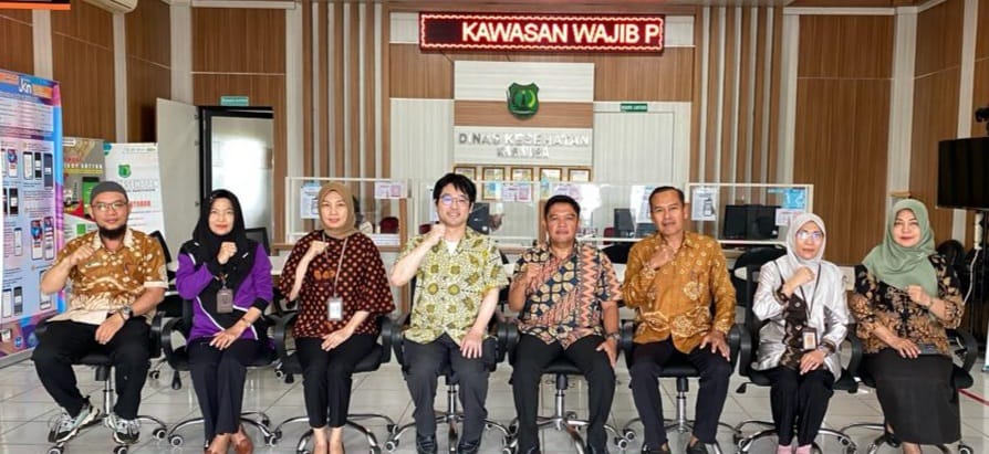 Dr Hasegawa, asal Institut Penelitian Kebudayaan Asia Universitas Toyo, Jepang, saat datang ke Dinkes Muba, Jumat (12/1/2024). Foto: Dinkominfo Muba.