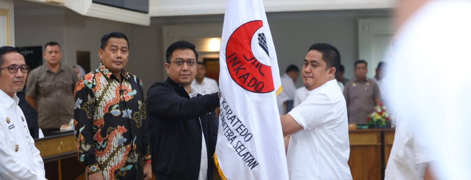 Ruben dilantik menjadi Ketua Indonesia Karete-Do (Inkado) Kota Palembang, Jumat (5/1/2024). Foto: Sumselheadline/{itria.