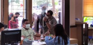 Perekaman e-KTP di Disdukcapil Palembang, Selasa (23/1/2024). Foto: Sumselheadline/Pitria.